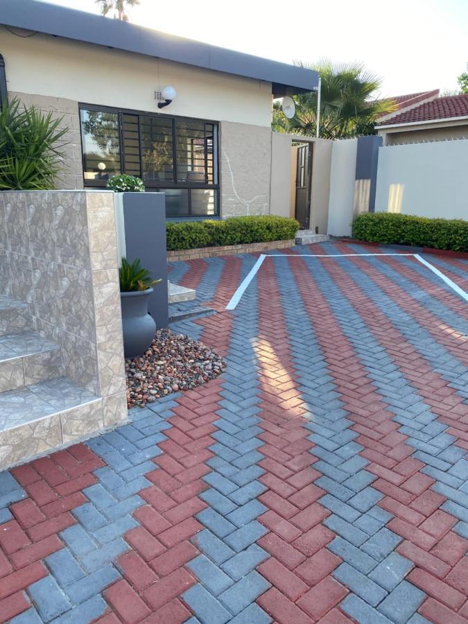 The Outlook Guest House Newcastle Exterior foto